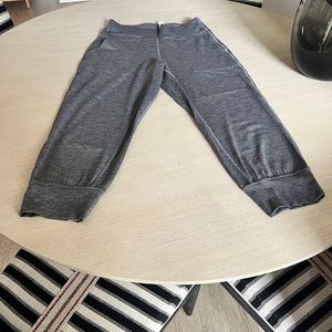 Lululemon Cropped Align Jogger gray sz 8